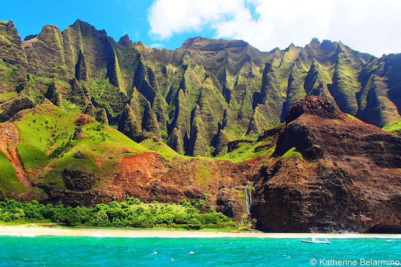 Touring Kauai's Na Pali Coast with Napali Catamaran Travel the World