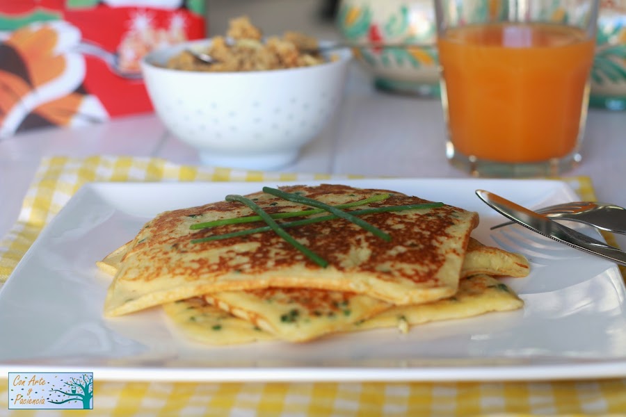 tortitas,pancakes,cebollino,huevo,harina,leche,huevo,egg,milk,sartén,gofres,waffles,mantequilla,desayuno,breakfast,cena,dinner,tomates,cherry,revueltos,