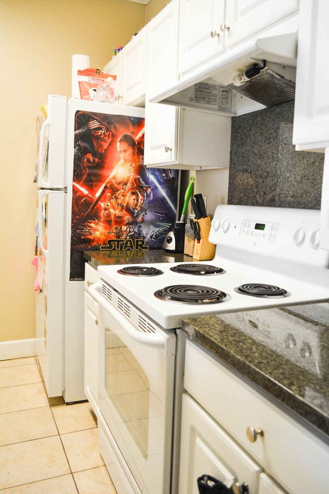 Apartment Tour: Kitchen & Entrance Apartment Tour: Kitchen & Entrance