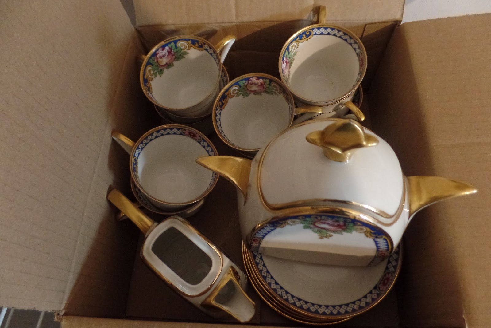 PORCELAINES DE LIMOGES -FAIENCES DE SARREGUEMINES ET AUTRES calogilou