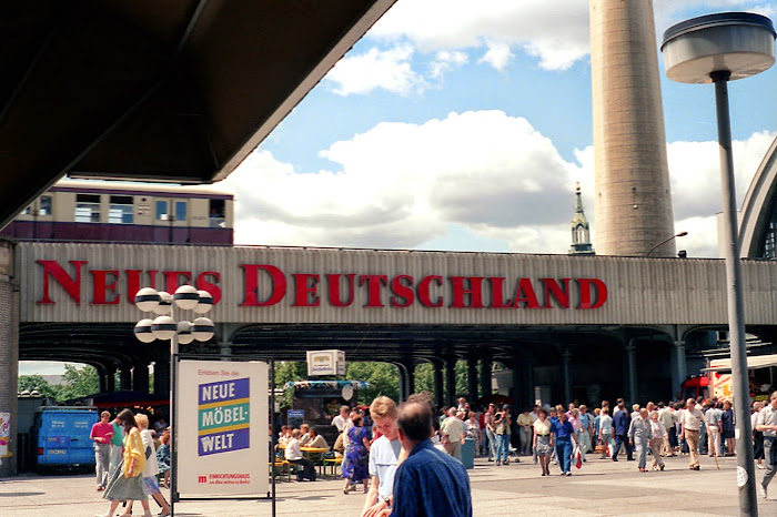 Berlin, Alexander Platz, Alex, Neues Deutschland, © L. Gigout, 1990