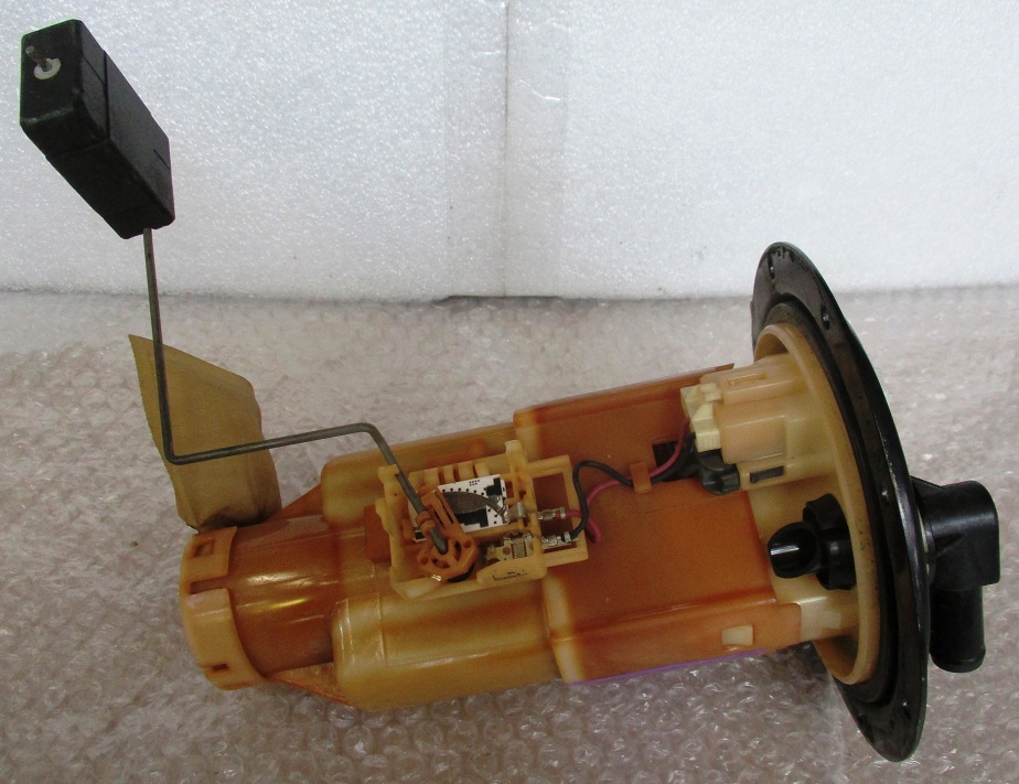 JAPANESE MOTOR SPARE PARTS DAIHATSU HIJET S210V FUEL PUMP MODULE