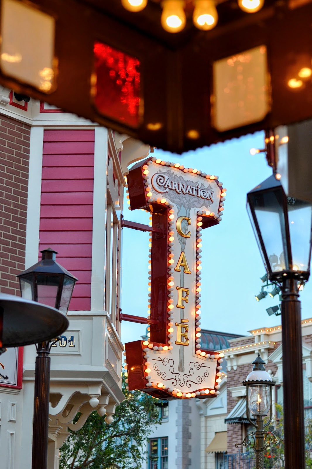 Do Tell, Anabel Renovated Carnation Cafe at Disneyland
