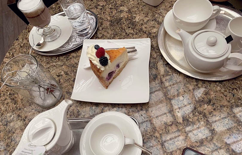Coffee, Tea and Cakes at the Vienna Marriott Hotel’s Garten Café Coffee, Tea and Cakes at the Vienna Marriott Hotel’s Garten Café