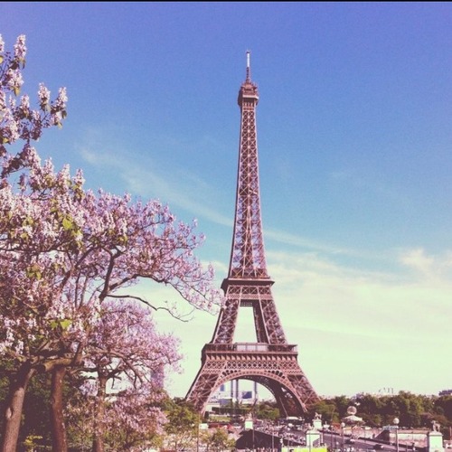  gambar-gambar menara Eiffel versi tumblr,yang pastinya unyu-unyu