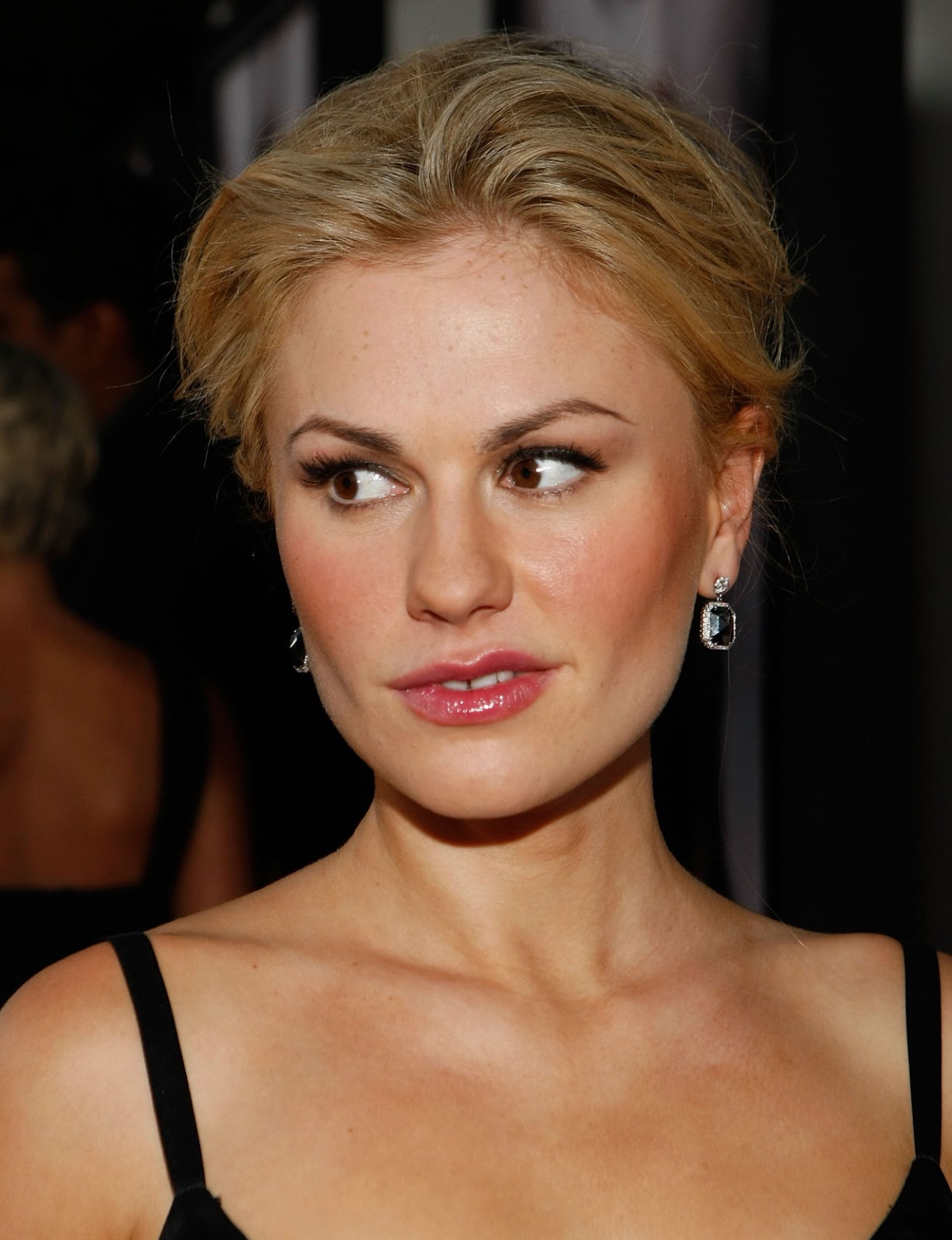 Anna Paquin Photos | Tv Series Posters and Cast