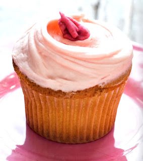 almond and rose cupcakes