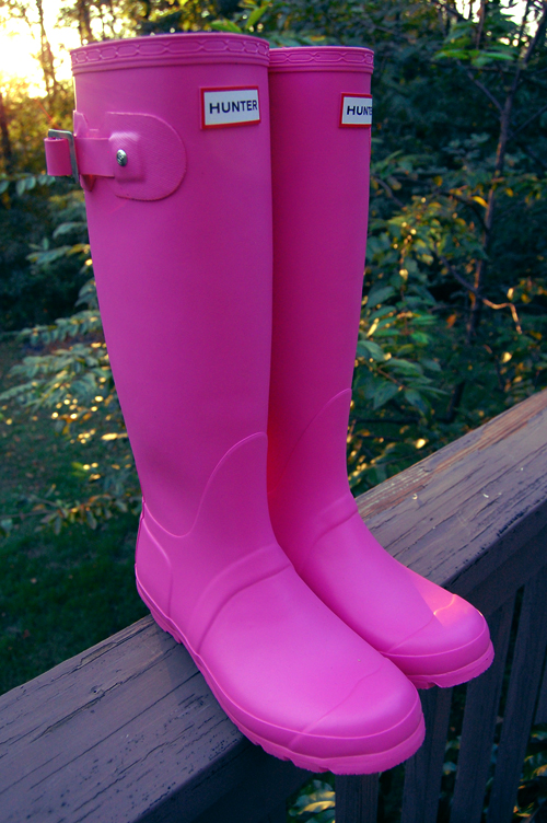 When in Doubt, Go With Pink (Hunter Original Tall Rainboot) - Elle Blogs