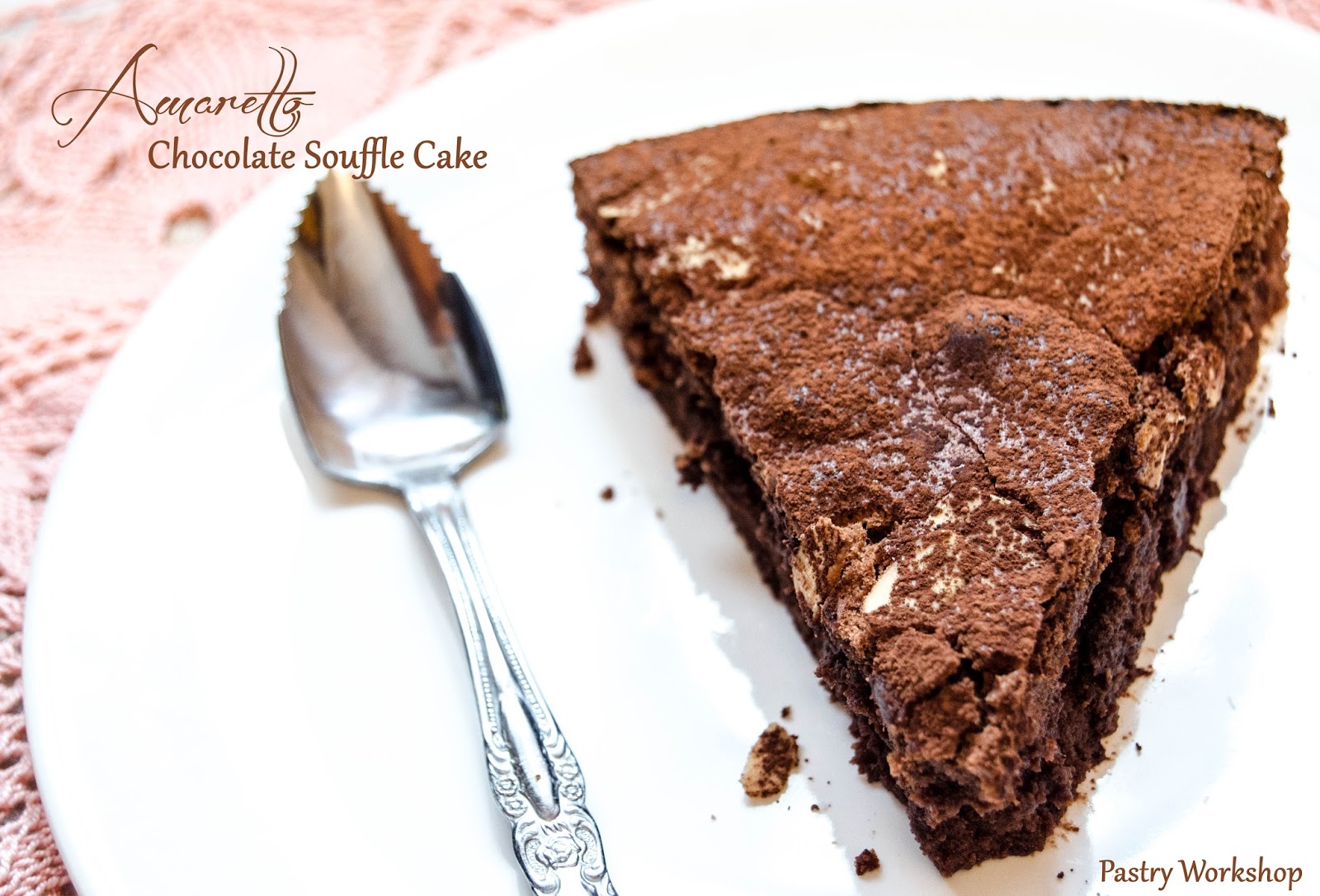 {Amaretto Chocolate Souffle Cake} - Tort sufleu de ciocolata cu Amaretto