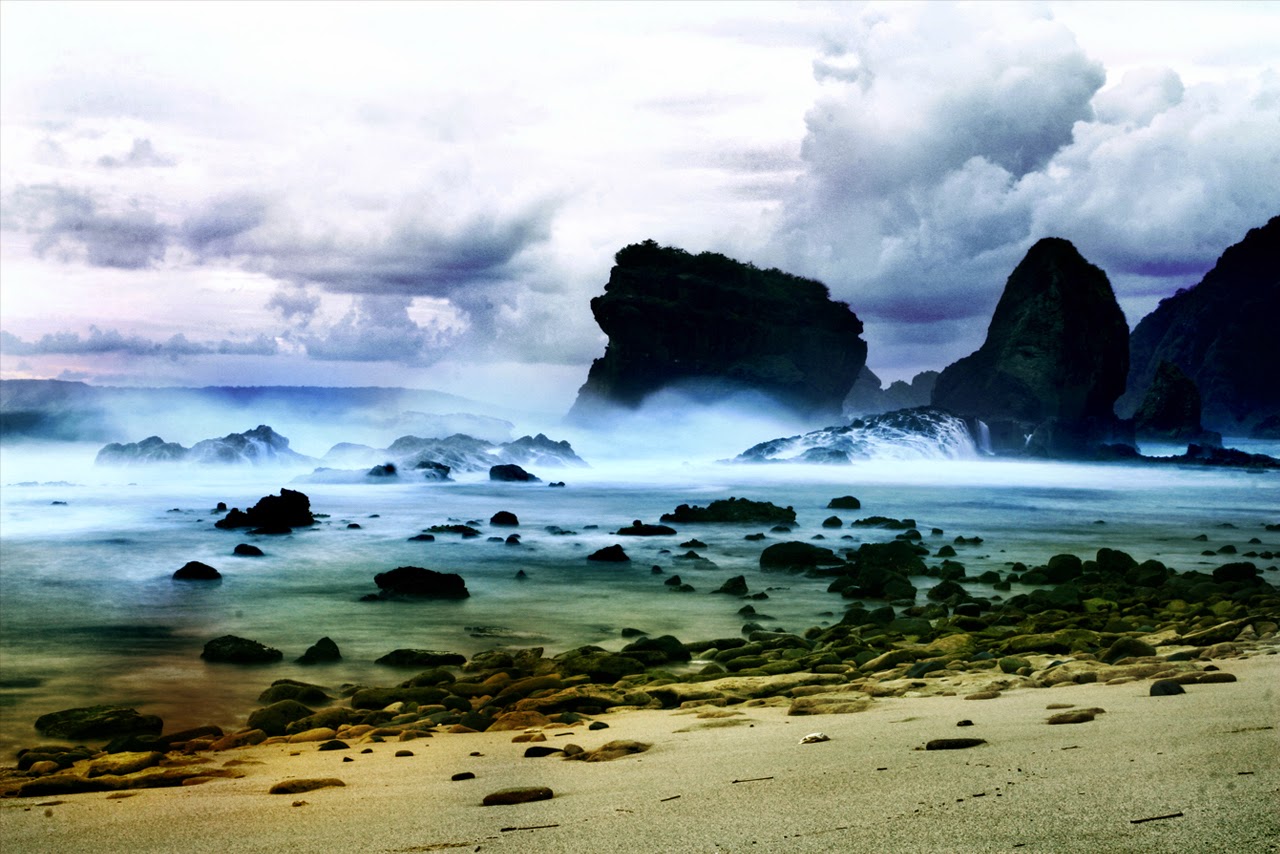 5 Mitos Angker Pantai Papuma Yang Penuh Misteri 