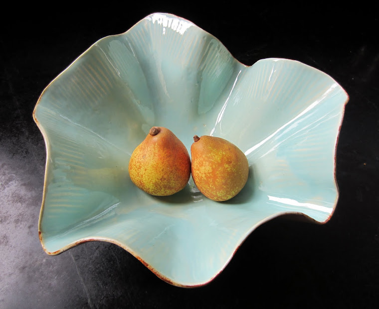 Blue Shell Bowl with 2 pears