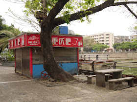 outdoor riverside outdoor eatery in Jiangmen closed during the day