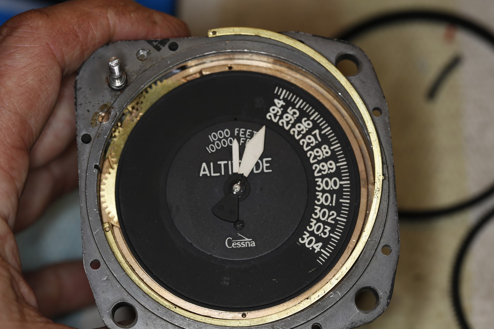 VE2GYA 1964 Cessna Altimeter disassembly, repair and reassembly