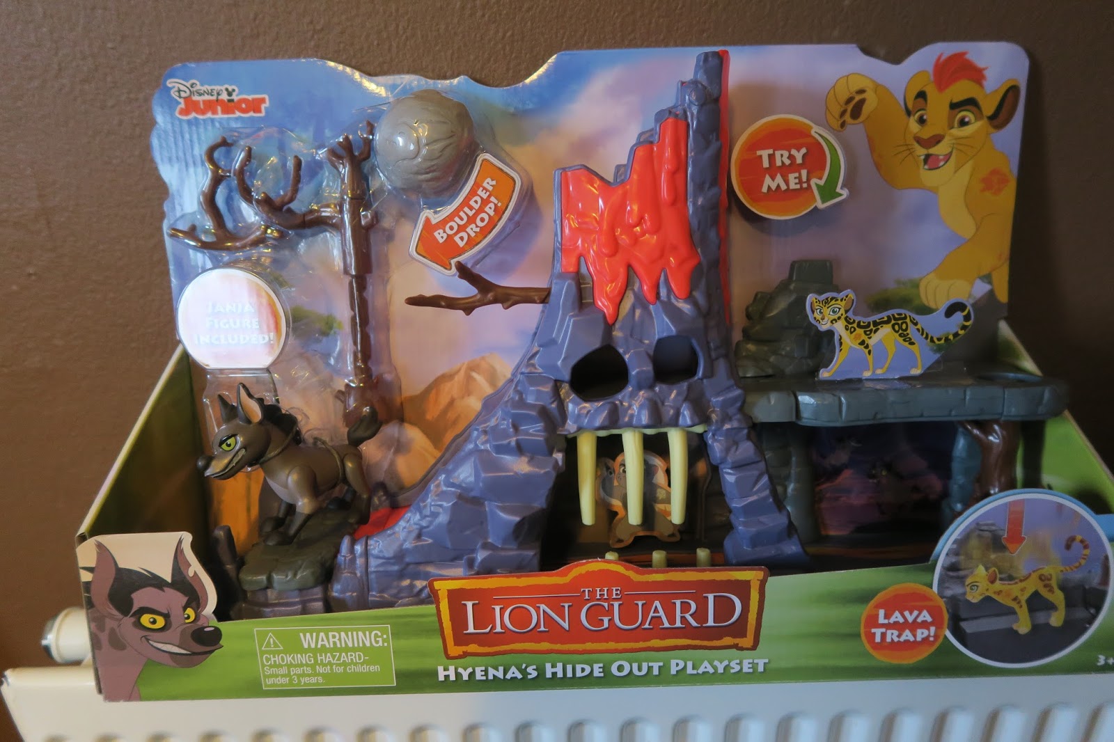 lion guard hyena hideout