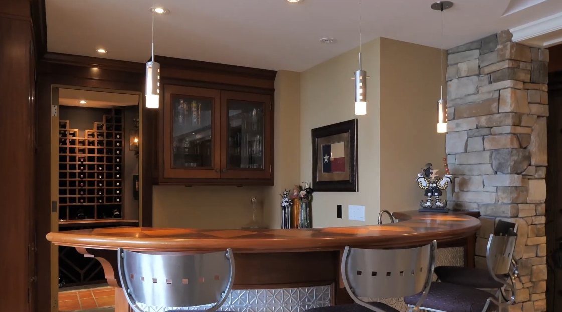 33 Interior Design Photos vs. 22 Bayview Dr, St. Catharines, ON Home Tour