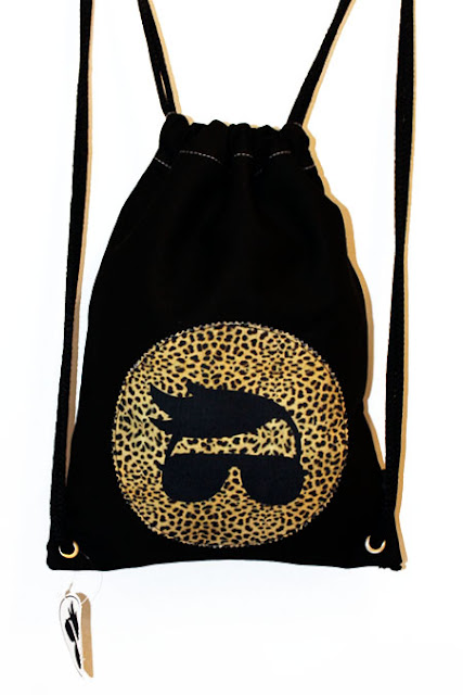 Sólo En Camisetas: Tienda Johnny Tipeti