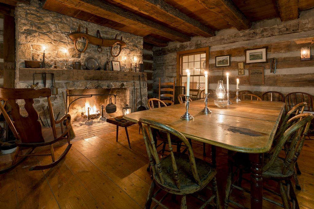 Sweet House Dreams 1834 Log Home in Helena, Ohio