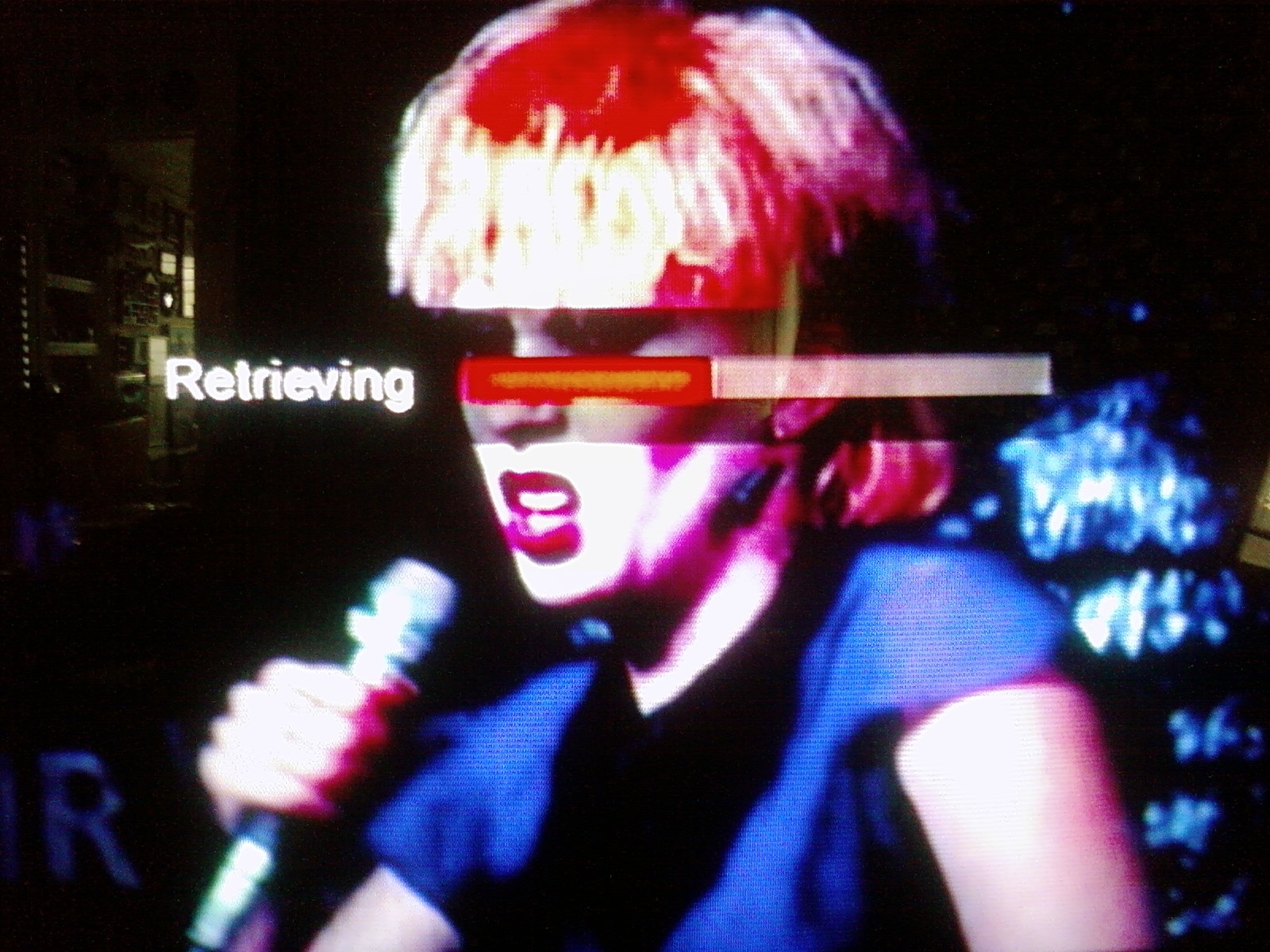 Netflix Retrieving Screen Breaking Glass (1980)