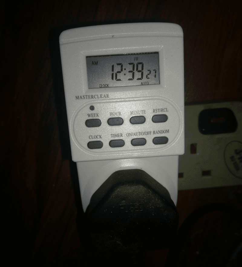 My SUM 0026 digital programmable timer 3pin plug socket Sharetisfy