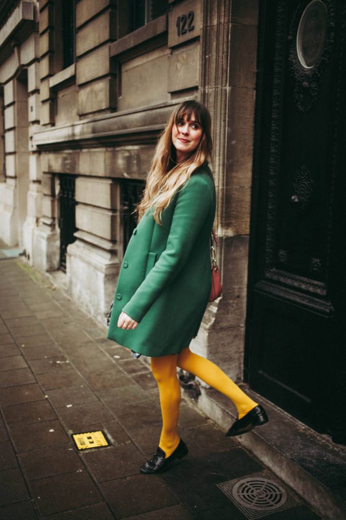 Outfit: how to wear bright coloured tights