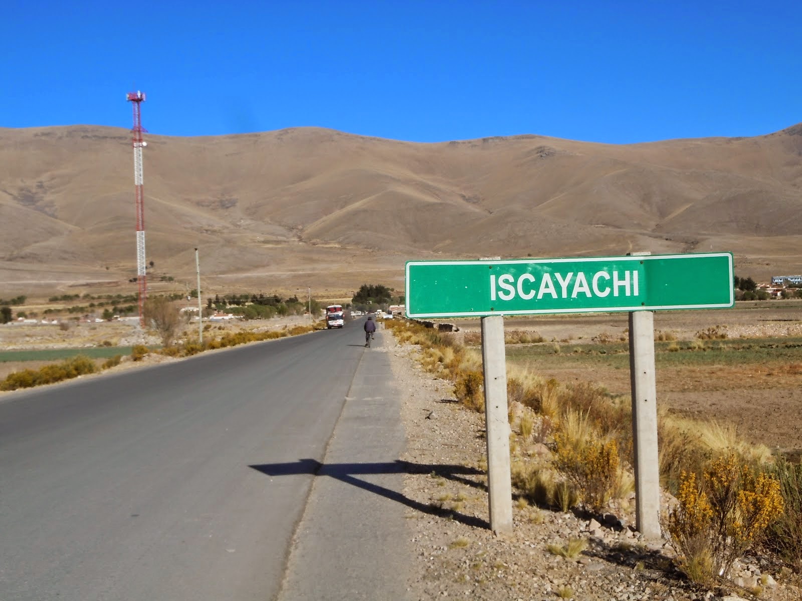 Navegando de ceñida: Iscayachi