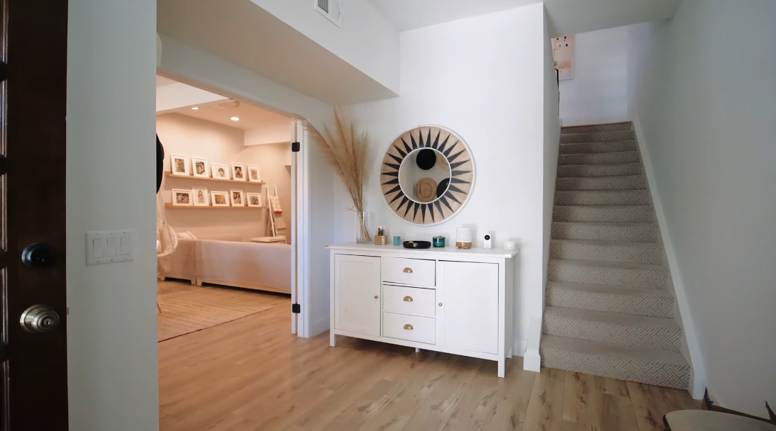 27 Interior Design Photos vs. Tour Luxury Townhouse Near Palisades Village, CA