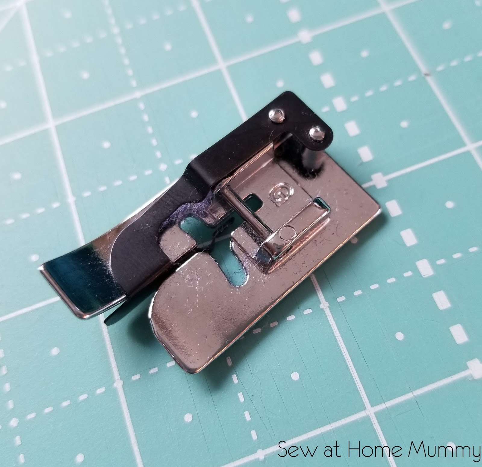 Sew at Home Mummy Machine Binding a Quilt My Tips and Tricks for