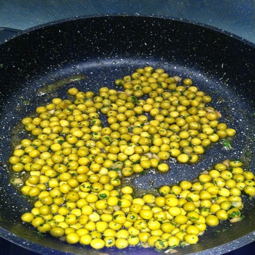 gnocchetti con piselli e crudo