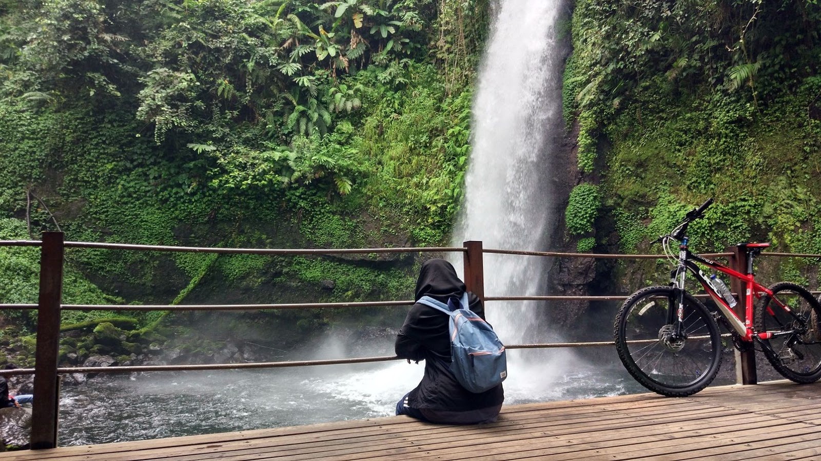 Paket Komplit Wisata Alam Situ Gunung Sukabumi Footravelers