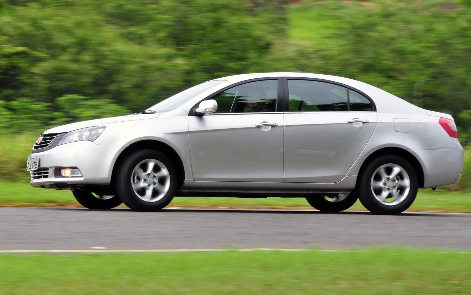 Geely Emgrand ec7 2015