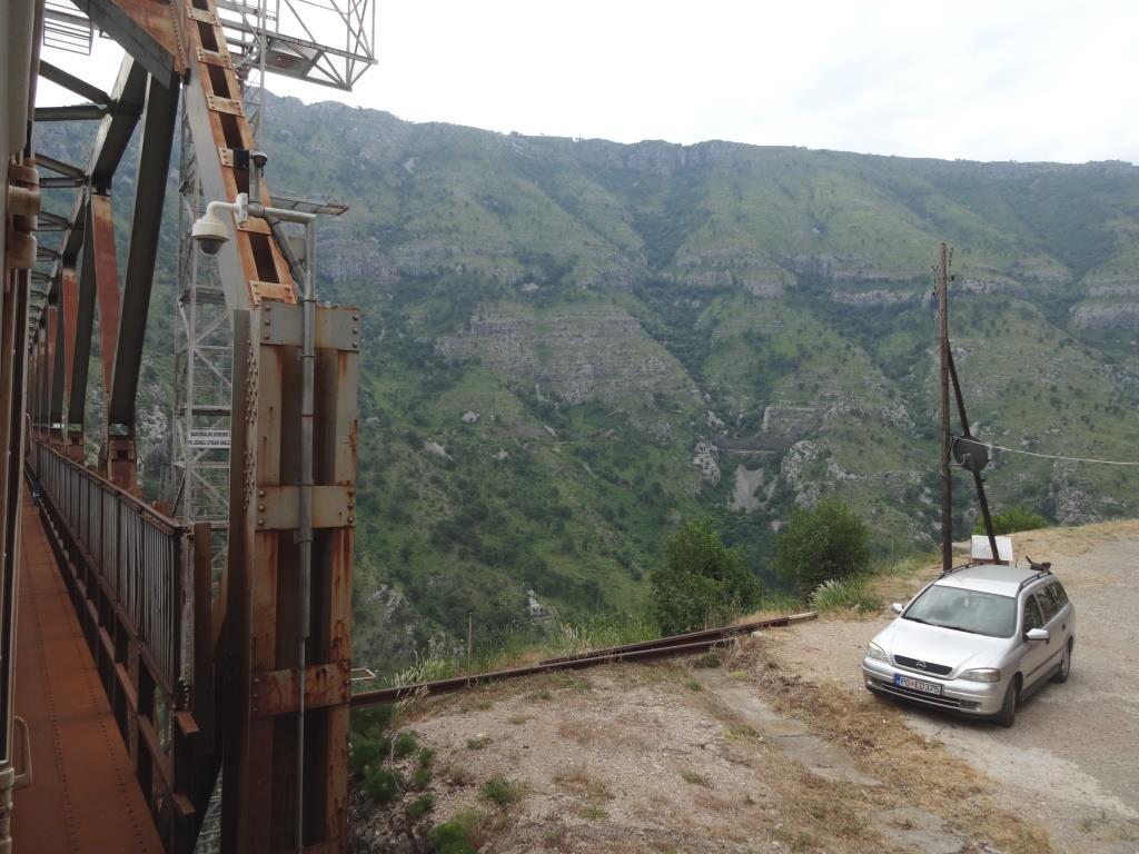 Viajando en tren Mala Rijeka el viaducto ferroviario más alto de Europa