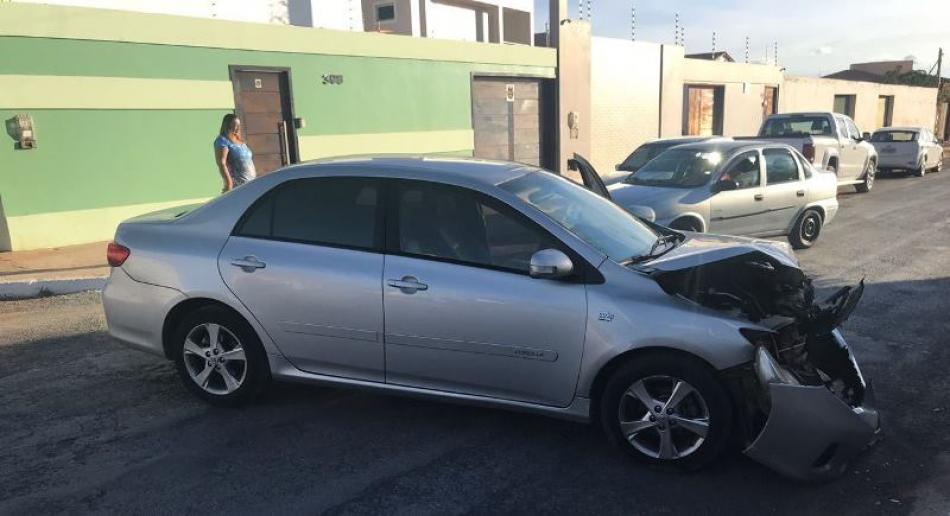 Carro de vereador se envolve em acidente na cidade de Irecê