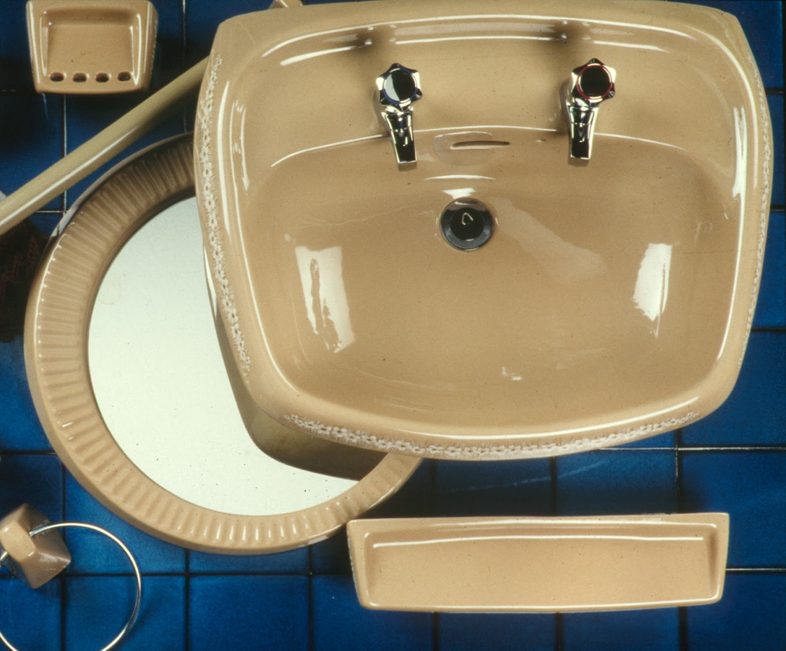 Twyford Bathrooms History Colours