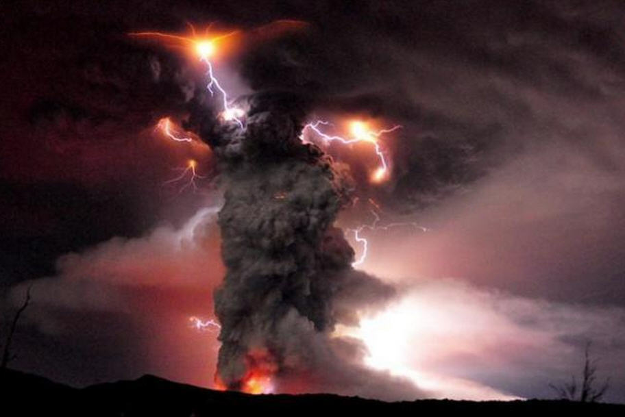 Landkartenblog: Spektakuläre Fotoserie vom Vulkanausbruch des Puyehue