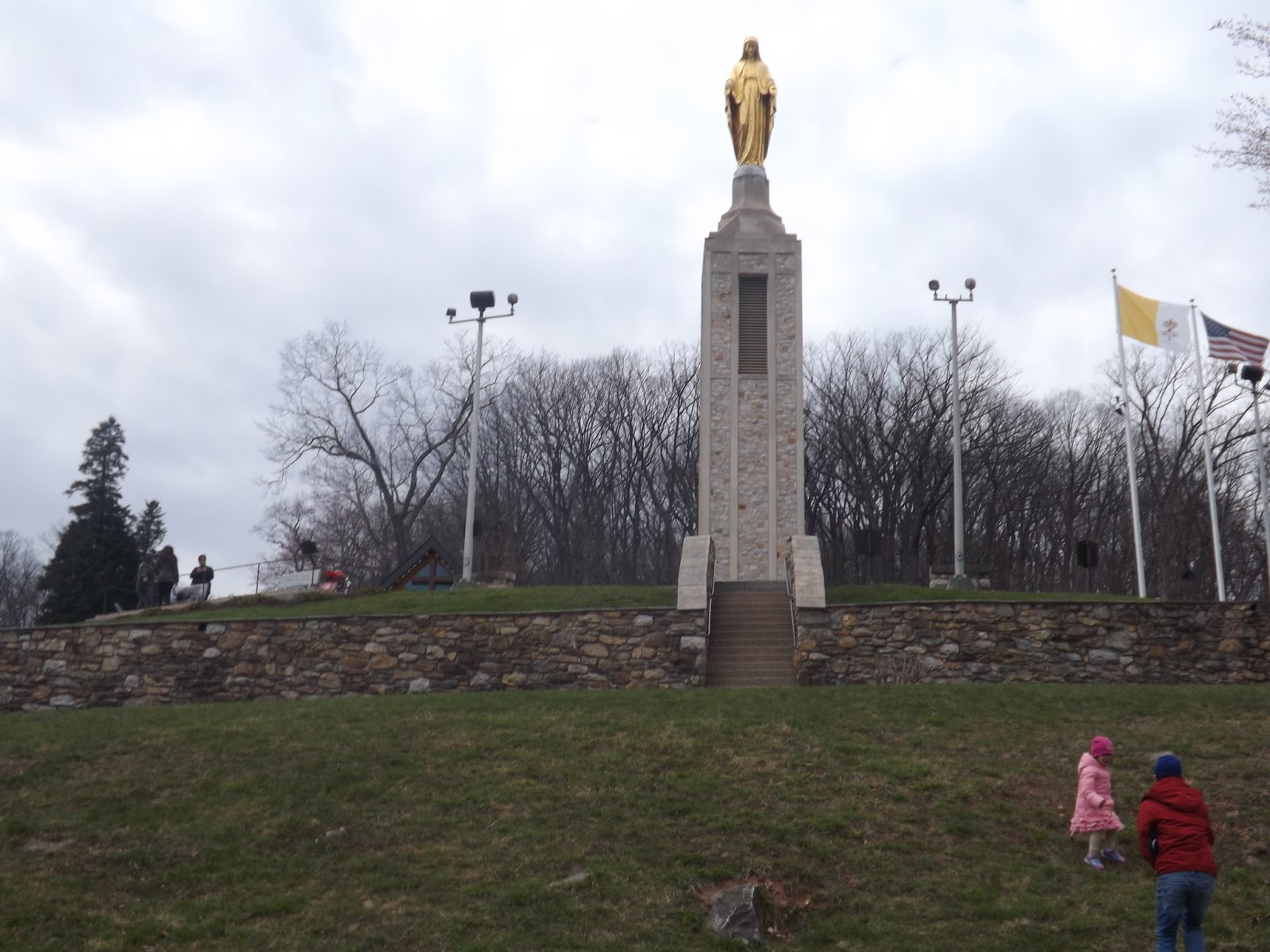 MARYLAND THE NATIONAL SHRINE GROTTO OF OUR LADY OF LOURDES