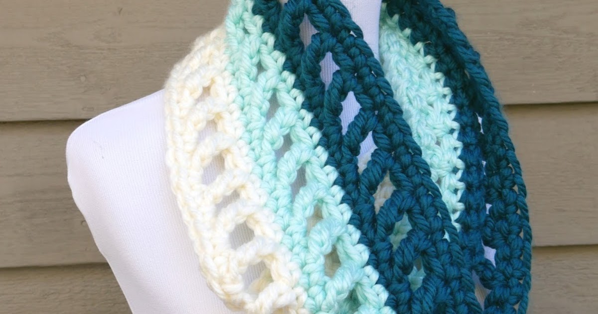 Fiber Flux: Free Crochet Pattern...Wintergreen Ombre Cowl!