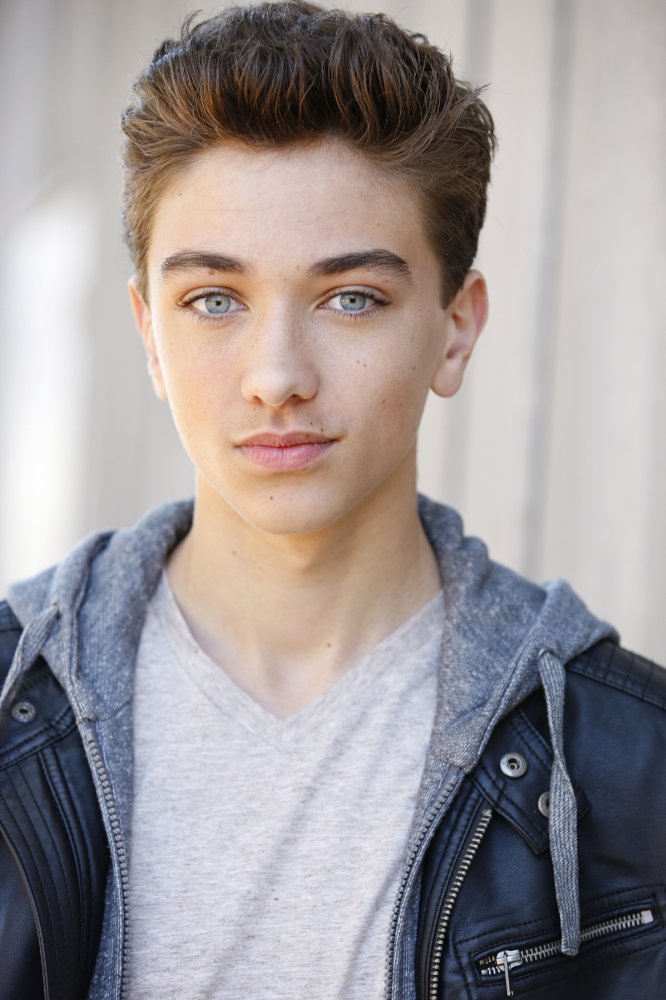 Gavin Casalegno (2 September 1999) movies list and roles - #1 Movies