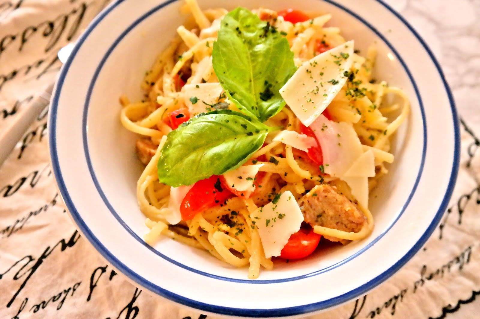 Spaghetti with Cherry Tomatoes and Turkey Sausage 