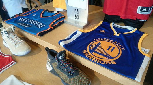 nba store trinoma location