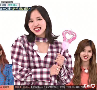 [주간아이돌] 오늘자 트와이스 움짤 Part.3 개인(모모,미나,사나,쯔위,정연).gif | 인스티즈