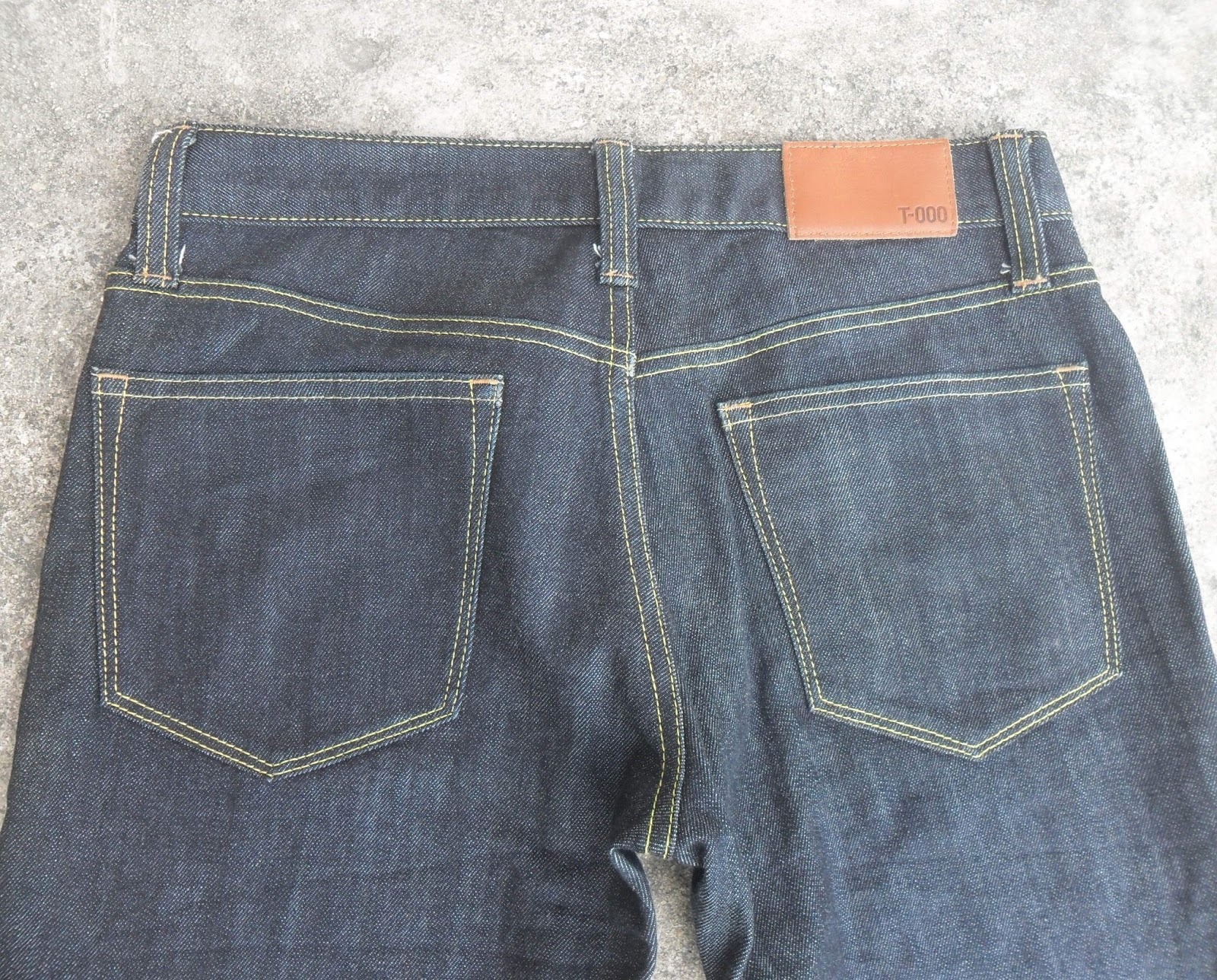 Podshop: UNIQLO T-000 original basic skinny fit tapered men jeans