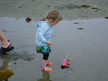 Oh Barbie is stuck in the sand!