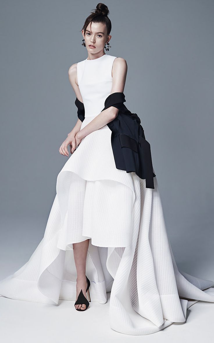 Buy Matičevski White Akin Gown for Women in Saudi | Ounass