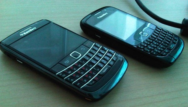 Blackberry bold 9700 operates