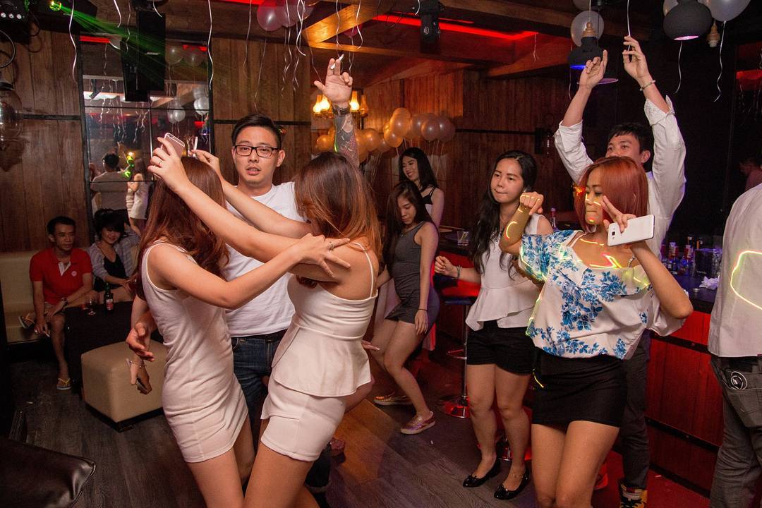 Wu Bar & Club (PIK - Jakarta) | Jakarta100bars Nightlife Reviews - Best