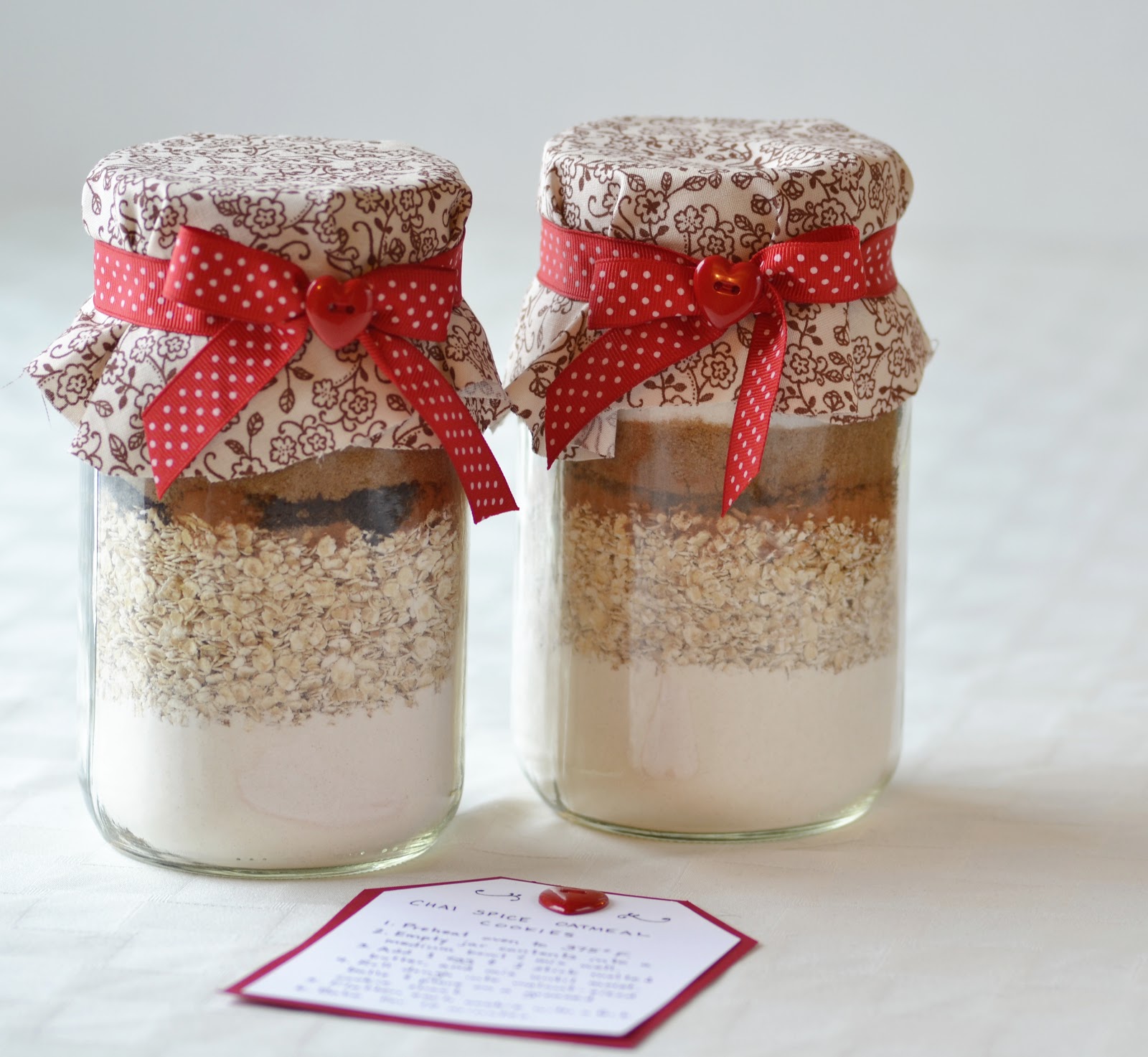 Chai Spice Oatmeal Cookies (In a Jar!) Building Buttercream