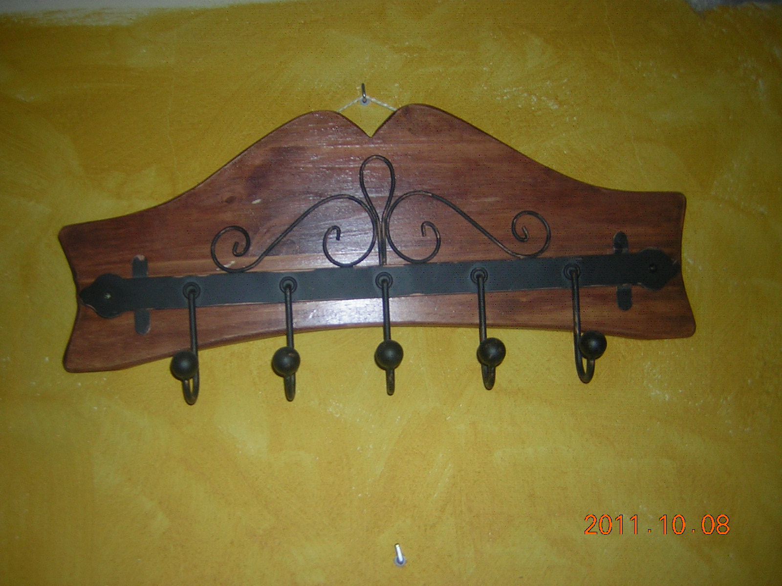 madera estilo rustico: PERCHEROS RUSTICOS