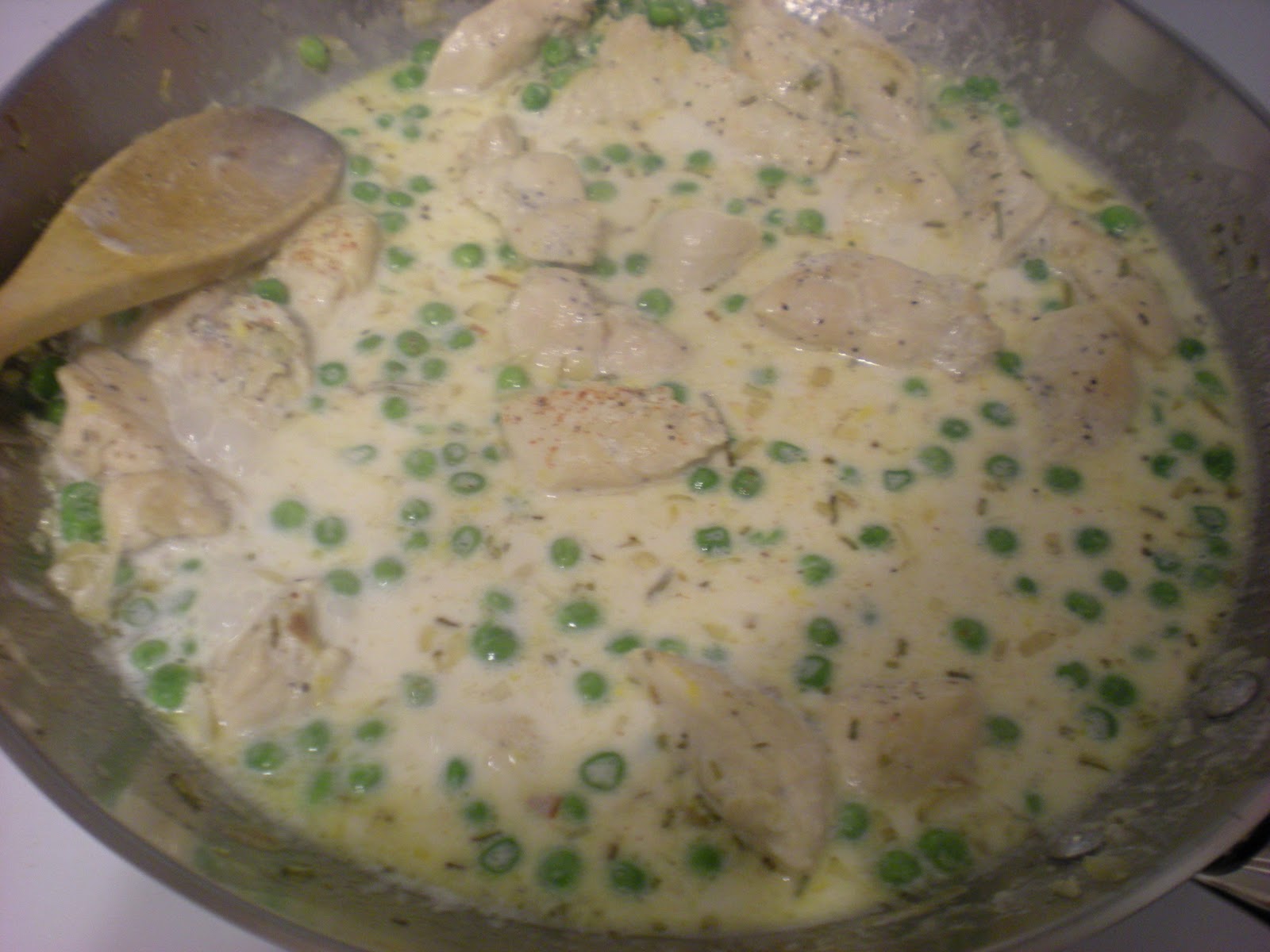 Food Fascinations Rosemary Lemon Cream Sauce with Chicken