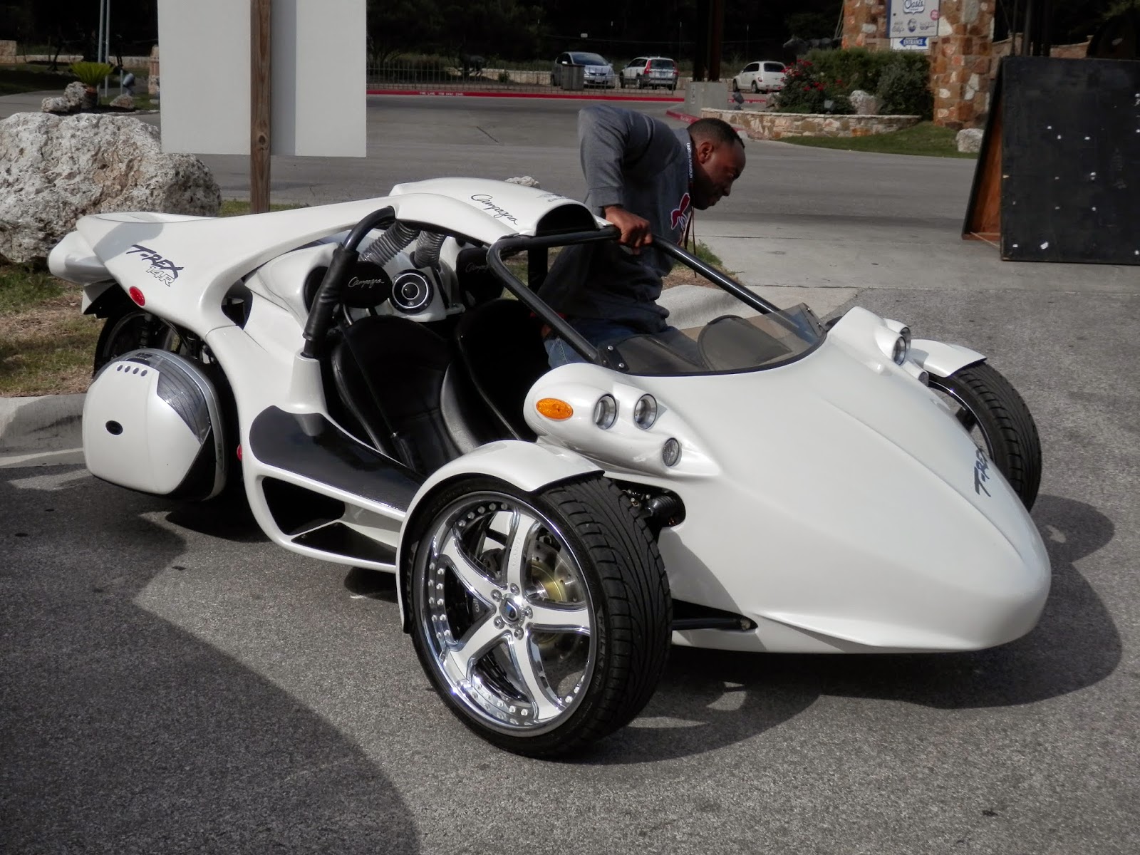 Shifting Gears Car Show Highlights