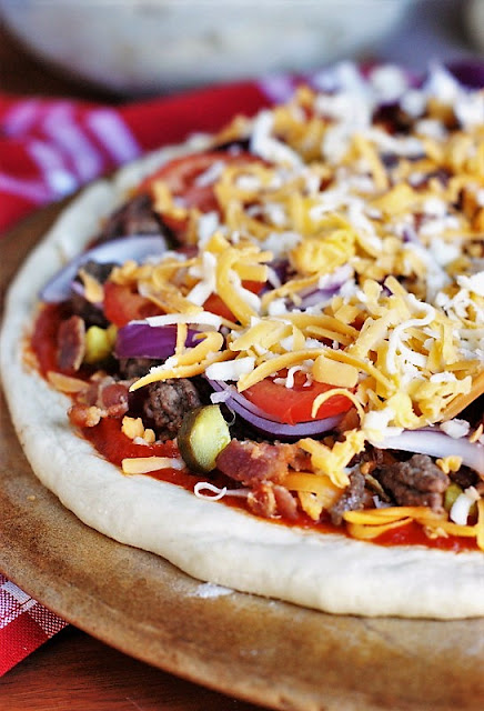 Toppings for Bacon Cheeseburger Pizza image